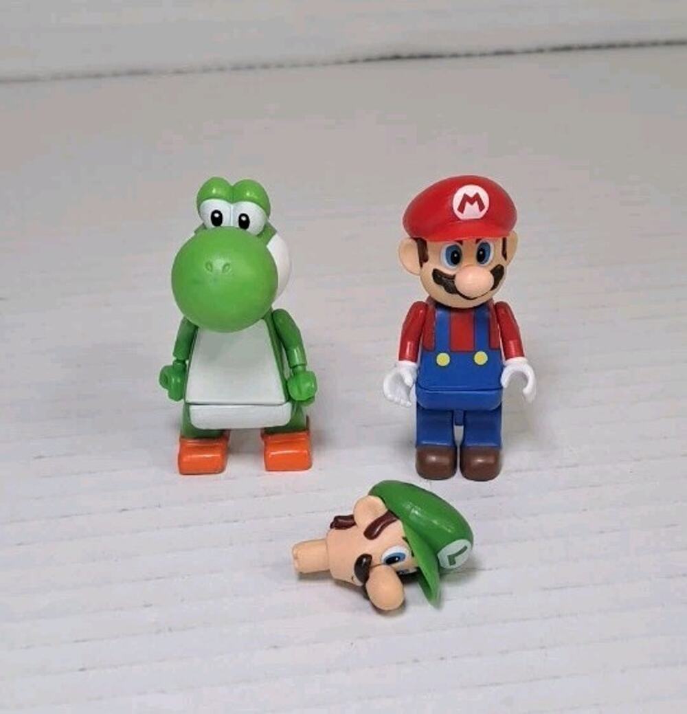 MEGA BLOKS Super Mario Bros Mario Yoshi Luigi Head Mini Figures Toy Parts Lot